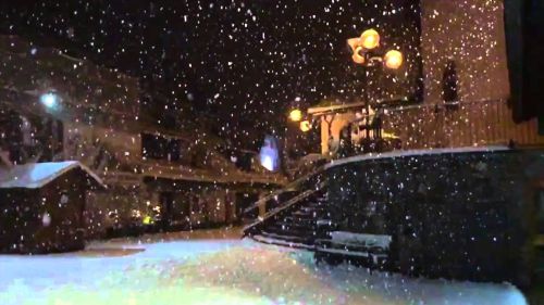 San martino di castrozza - inverno notte slow motion - (videopics)