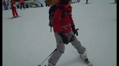 Tignes 2010 em and sam begin skiing !