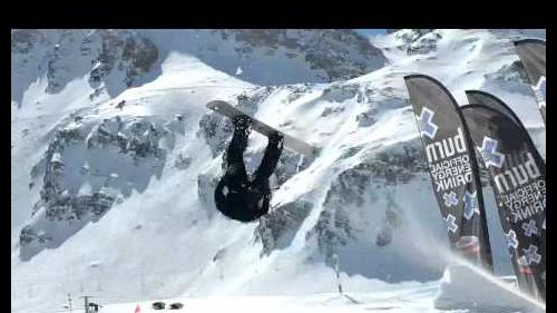 Tignes boardparkers jump in slow-mo 2011