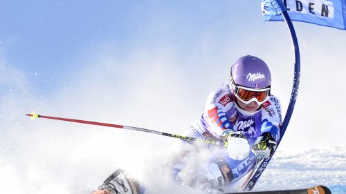 Soelden, -5. Tessa Worley a l'Equipe: 'La gara si vince in fondo al muro'