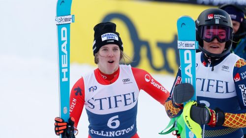 Camille rast, a killington la prima vittoria e leader della generale e di slalom, il video della gara