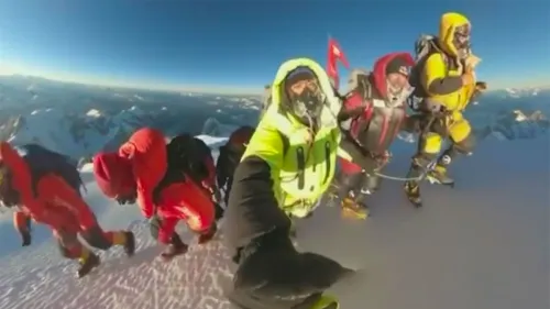 Nirmal Purja - La festa del team Nepalese in vetta al K2 invernale