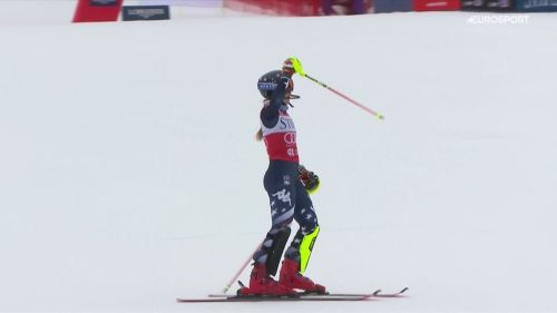 Mikaela shiffrin davanti a tutte in slalom a copper mountain, ma non fa il vuoto come in altre occasioni: rivivi la prima manch