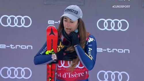 Un anno dopo il podio di sofia goggia. emozione durante l'inno di mameli