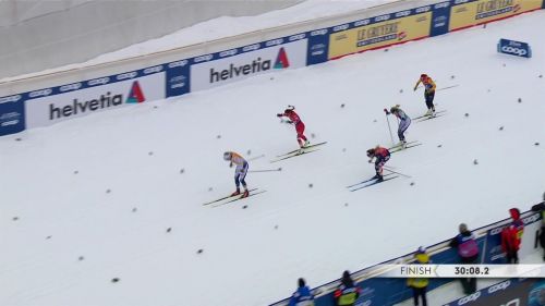 Linn svahn vince la mass start del tour de ski femminile