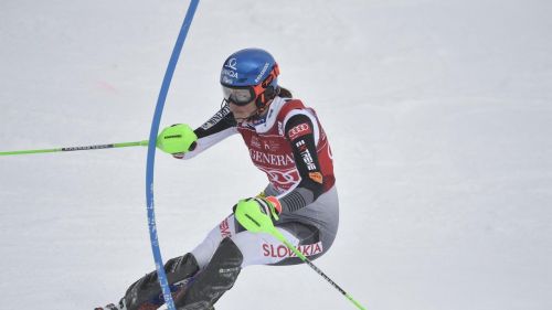 Vlhova trema: coppa vicina, ma la sua prima manche nello slalom di lenzerheide è sottotono