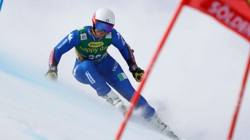 Crociato rotto e stagione finita per Elena Curtoni