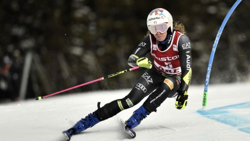 Shiffrin sfrutta benissimo il n° 1 e CAMBIA FOTO