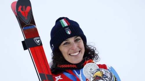 Roni Remme pronta al cambio di nazionalità. E Liensberger perde lo skiman a causa di... Hirscher