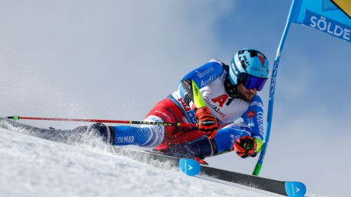 Lieve nevicata a Lake Louise, ma la prima discesa di coppa è confermata (per ora): alle 20.30 si parte!