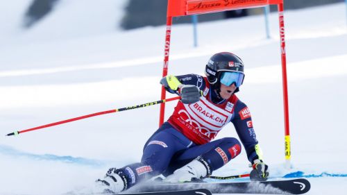 Prima da brividi a Lenzerheide: Hector, Shiffrin e Worley volano, Brignone lontana e Bassino e Vlhova out