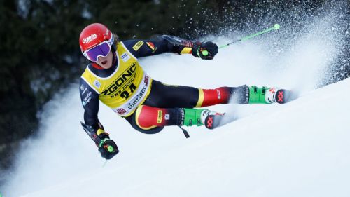 Odermatt fa già spavento sul Rettenbach: solo Braathen tiene il passo, out De Aliprandini