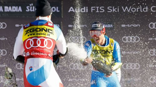 Odermatt fa già spavento sul Rettenbach: solo Braathen tiene il passo, out De Aliprandini