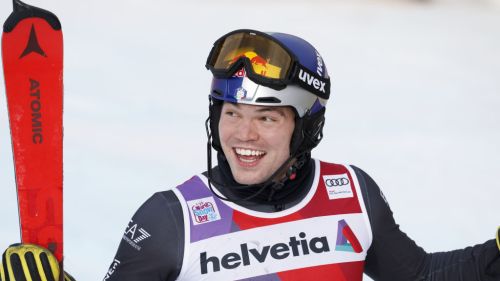 A Sella Nevea la Coppa Europa di sci 'indossa' la maglia Rosa del Giro d'Italia 2023