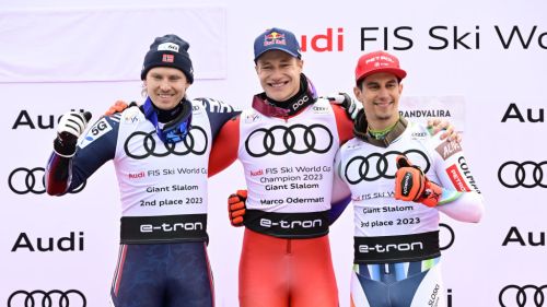 Shiffrin sfrutta benissimo il n° 1 e CAMBIA FOTO