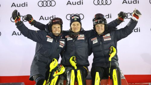 James Crawford spinge già forte: miglior tempo in prova, Casse a soli 4 centesimi e Paris... tranquillo