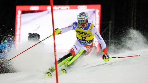 Matteo Joris porta i suoi ragazzi a Gressoney-Saint-Jean: per gli svizzeri allenamento sul 'Weissmatten'