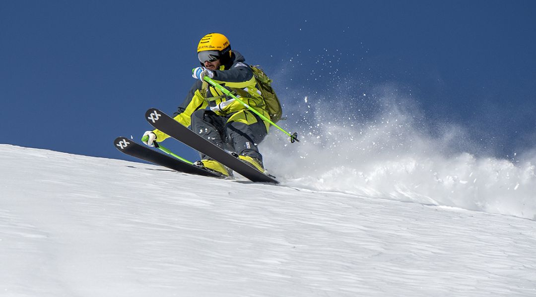 Alberto Sugliano al test di Volkl Mantra M6 (2023)