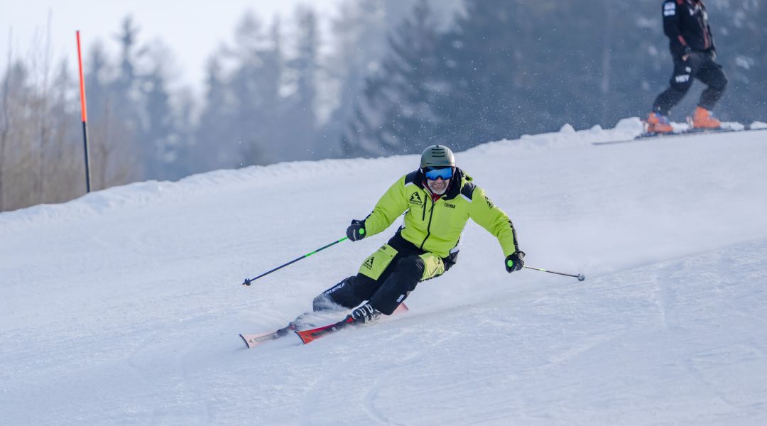 Andrea Gerosa al test di Atomic Redster G8 Revoshock C (2026)