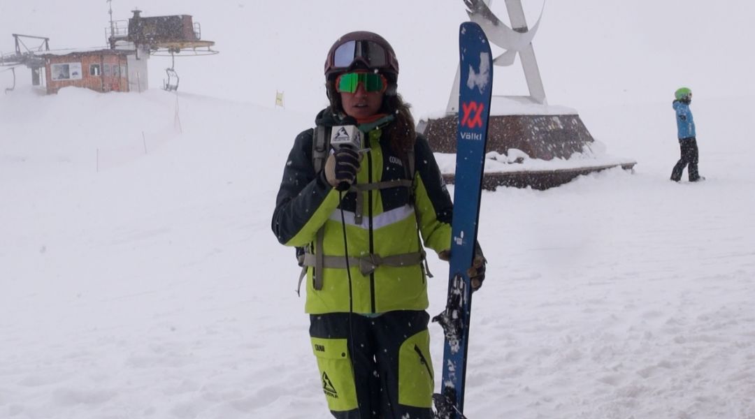 Lena Attoresi al test di Volkl Rise Above 88 (2023)