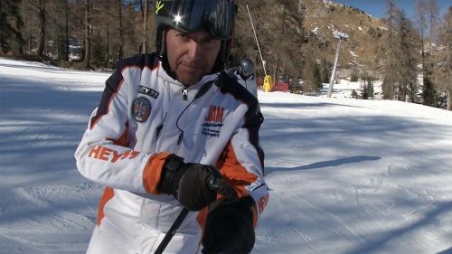 L'allineamento del pollice all'avambraccio aiuta a mantenere l'assetto.