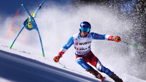 La Coppa Europa maschile si apre nel segno di Fabian Gratz, suo il gigante di Zinal. Azzurri lontani