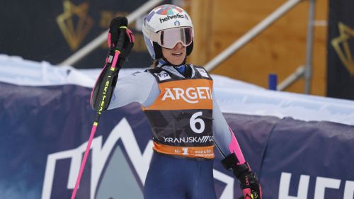 Vlhova piega Shiffrin a Flachau, parla ancora slovacco lo slalom e sul podio ci va pure Hector