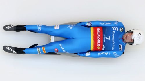 Felix Loch cuore d'oro: il fuoriclasse tedesco dello slittino si è recato in Polonia per aiutare i profughi ucraini