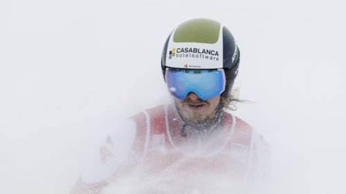Feller da rodeo anche in gigante, Odermatt sbaglia e nella notte di Schladming la battaglia è bellissima