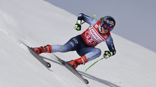 La Coppa Europa maschile si apre nel segno di Fabian Gratz, suo il gigante di Zinal. Azzurri lontani