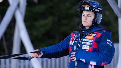 Holdener e Ljutic appaiate al comando, le grandi sono vicine (con Duerr out): i verdetti della 1^ manche di K. Gora