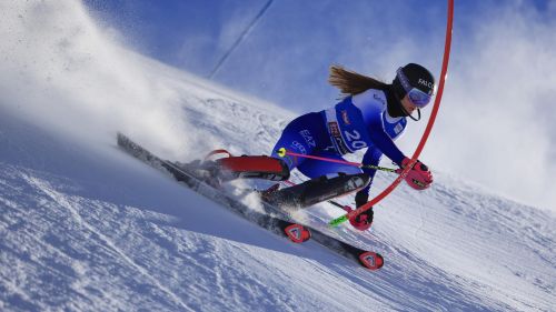 La chiusura a Killington è di un'incantevole Camille Rast: Collomb salva l'Italia