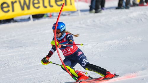 Shiffrin non sbaglia nulla, mezzo secondo su Liensberger che è l'unica a tenere il passo nella 1^ manche di Gurgl