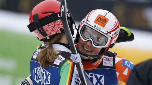 Vlhova piega Shiffrin a Flachau, parla ancora slovacco lo slalom e sul podio ci va pure Hector