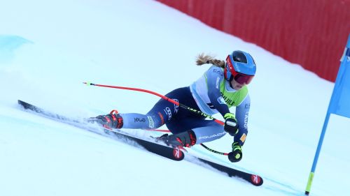 Una splendida campionessa del mondo di slalom: Camille Rast è oro a Saalbach, sul podio