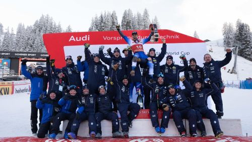 Liensberger vola a Flachau, clamoroso errore di Ljutic: la