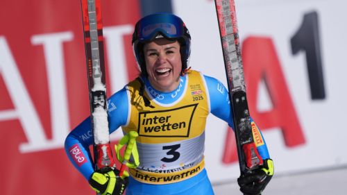 Shiffrin non sbaglia nulla, mezzo secondo su Liensberger che è l'unica a tenere il passo nella 1^ manche di Gurgl