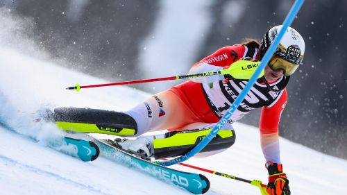 Holdener e Ljutic appaiate al comando, le grandi sono vicine (con Duerr out): i verdetti della 1^ manche di K. Gora