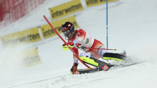 E' amarissima la combinata a squadra per l'Italia: Vinatzer inforca