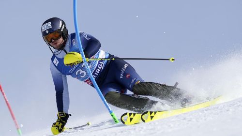 Noel comanda nella 'sua' Chamonix, Sala sbaglia nel finale ma è ancora in lotta