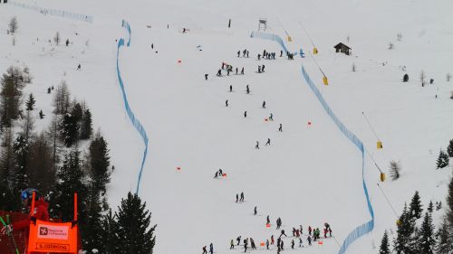 Hintermann beffa i tre 'mostri' a Kvitfjell, Feuz nuovo leader. Paris, sogno quasi svanito