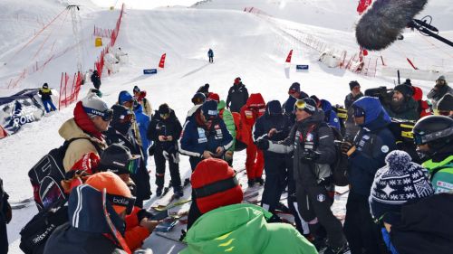 Nel caos di Gurgl (con protesta ambientalista) trionfano Schwarz e l'Austria. Kastlunger centra la top 15